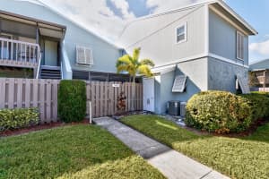 1198 Breezy Way 7a, Sebastian, FL 32958 Sold 02/06/25
