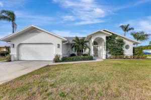 1021 SE Walters Terrace, Port Saint Lucie, FL 34983 Sold 01/27/25