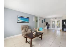 118 Alameda Avenue, Sebastian, FL 32958 Sold 01/22/25