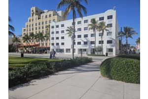 1390 Ocean Drive 202, Miami Beach, FL 33139 Sold 04/17/25