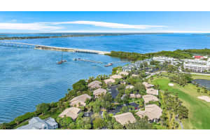 217 NE Edgewater Drive, Stuart, FL 34996 Sold 04/07/25