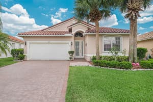 352 NW Shoreline Circle, Port Saint Lucie, FL 34986 Sold 03/27/25