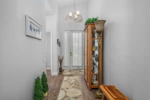 352 NW Shoreline Circle, Port Saint Lucie, FL 34986 Sold 03/27/25