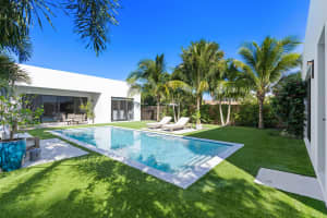 230 Seville Road, West Palm Beach, FL 33405 Sold 03/27/25