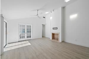 5348 Eagle Lake Drive Ln 20, Palm Beach Gardens, FL 33418 Sold 05/01/25