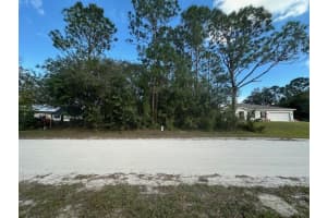8566 100th Avenue, Vero Beach, FL 32967 Sold 02/03/25