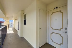 3871 Via Poinciana 602, Lake Worth, FL 33467 Sold 05/13/25