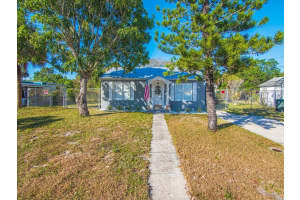 813 S 6th Street, Fort Pierce, FL 34950 Sold 03/26/25