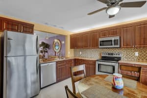 5673 Fairway Park Drive 102, Boynton Beach, FL 33437 Sold 02/15/25