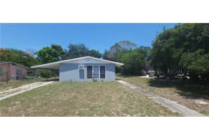 412 7th Road SW, Vero Beach, FL 32962 - MLS#R11043857