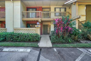 12960 Dartford Trail 9, Wellington, FL 33414 Sold 02/07/25