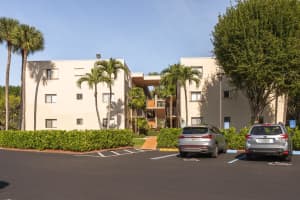 5250 Las Verdes Cir Circle 116, Delray Beach