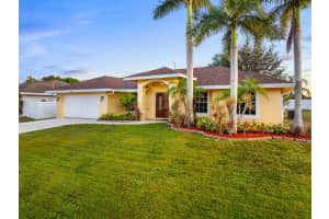 750 SW Mccullough Avenue, Port Saint Lucie, FL 34953 Sold 01/17/25
