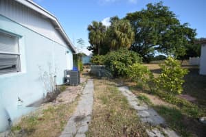 517 NW 13th Avenue, Boynton Beach, FL 33435 Sold 01/31/25