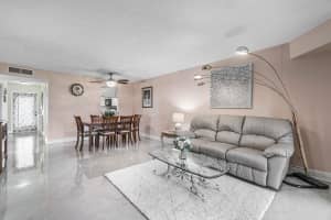 25 Abbey Lane 108, Delray Beach, FL 33446 Sold 02/10/25