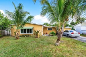 403 W Whitney Drive, Jupiter, FL 33458 Sold 02/18/25