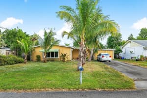 403 W Whitney Drive, Jupiter, FL 33458 Sold 02/18/25