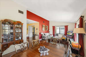 38 Vista Del Rio, Boynton Beach, FL 33426 Sold 05/08/25