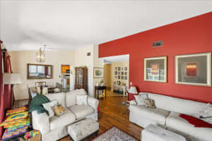 38 Vista Del Rio, Boynton Beach, FL 33426 Sold 05/08/25