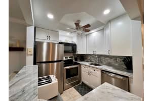 29 Berkshire B, West Palm Beach, FL 33417 Sold 04/04/25
