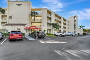 6768 10th Avenue N 113, Lake Worth