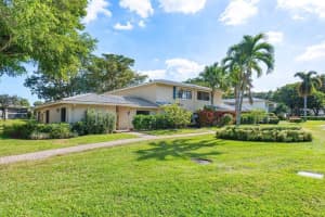 4 Westgate Lane A, Boynton Beach, FL 33436 Sold 05/02/25