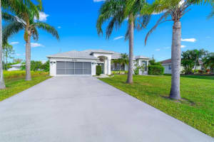 2473 SW Santana Avenue, Port Saint Lucie, FL 34953 Sold 04/03/25