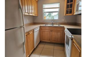 301 Country Lane C, Boynton Beach, FL 33435 Sold 03/20/25