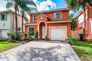 4387 Lake Lucerne Circle, West Palm Beach, FL 33409 Sold 01/30/25