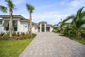 237 Strand Terrace, Vero Beach, FL 32963 Sold 03/31/25