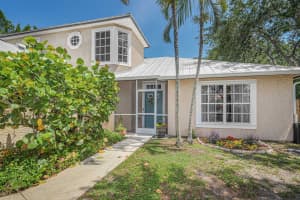 909 SW Jacqueline Avenue, Port Saint Lucie, FL 34953 Sold 03/10/25