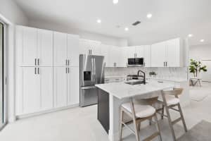 30 Porta Vista Circle, Palm Beach Gardens, FL 33418 Sold 03/04/25