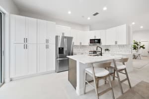 30 Porta Vista Circle, Palm Beach Gardens, FL 33418 Sold 03/04/25