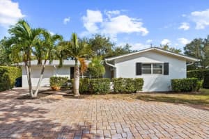 421 SE Edgewood Drive, Stuart, FL 34996 Sold 01/10/25