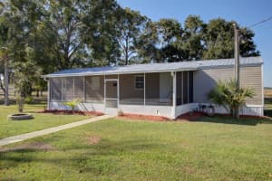 302 Kersh Terrace, Okeechobee, FL 34974 Sold 02/14/25