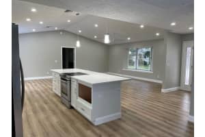 370 11th Place SW, Vero Beach, FL 32962 Sold 01/10/25