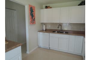 516 Crooked Lake Lane B, Fort Pierce, FL 34982 Sold 04/15/25