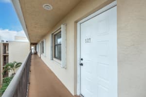 896 N Federal Highway 527, Lantana, FL 33462 - MLS#R11044977