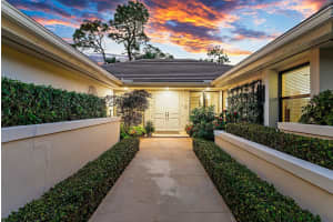 2 Alford Court, Palm Beach Gardens, FL 33418 Sold 03/04/25