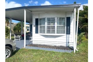 19 Galeria Way, Port Saint Lucie, FL 34952 Sold 09/30/25