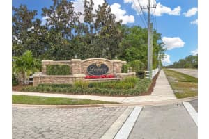 322 SW Lexington Avenue SW, Vero Beach, FL 32962 Sold 02/24/25