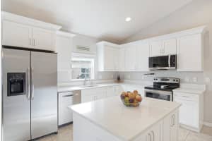 322 SW Lexington Avenue SW, Vero Beach, FL 32962 Sold 02/24/25