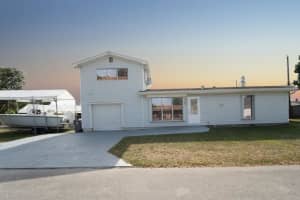 607 Mercury Street, West Palm Beach, FL 33406 Sold 04/17/25
