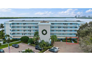 60 Yacht Club Drive 102, North Palm Beach, FL 33408 Sold 06/23/25