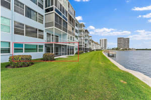60 Yacht Club Drive 102, North Palm Beach, FL 33408 Sold 06/23/25