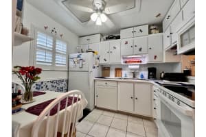 102 Oxford 200, West Palm Beach, FL 33417 Sold 06/16/25