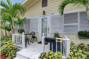 718 W Lakewood Road, West Palm Beach, FL 33405 Sold 02/14/25