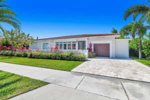 326 Palmetto Street, West Palm Beach, FL 33405 Sold 03/12/25