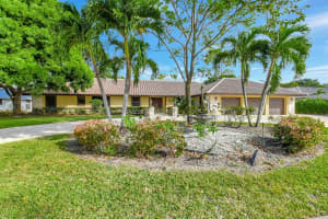 581 S Country Club Drive, Atlantis, FL 33462 - MLS#R11045251