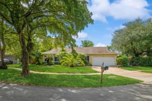 8686 SW 51st Street, Cooper City, FL 33328 Sold 03/14/25